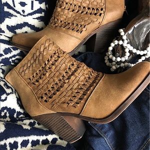 Boho Western Bootie - Warm Tan 9